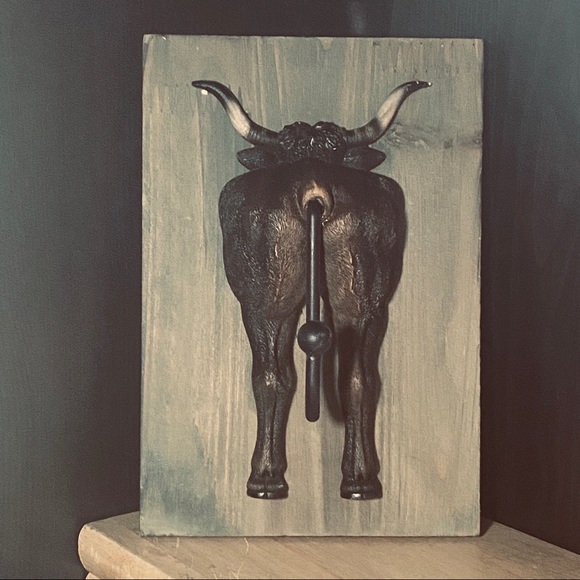 Beautiful Bull hanging wall art - Picture 5 of 5